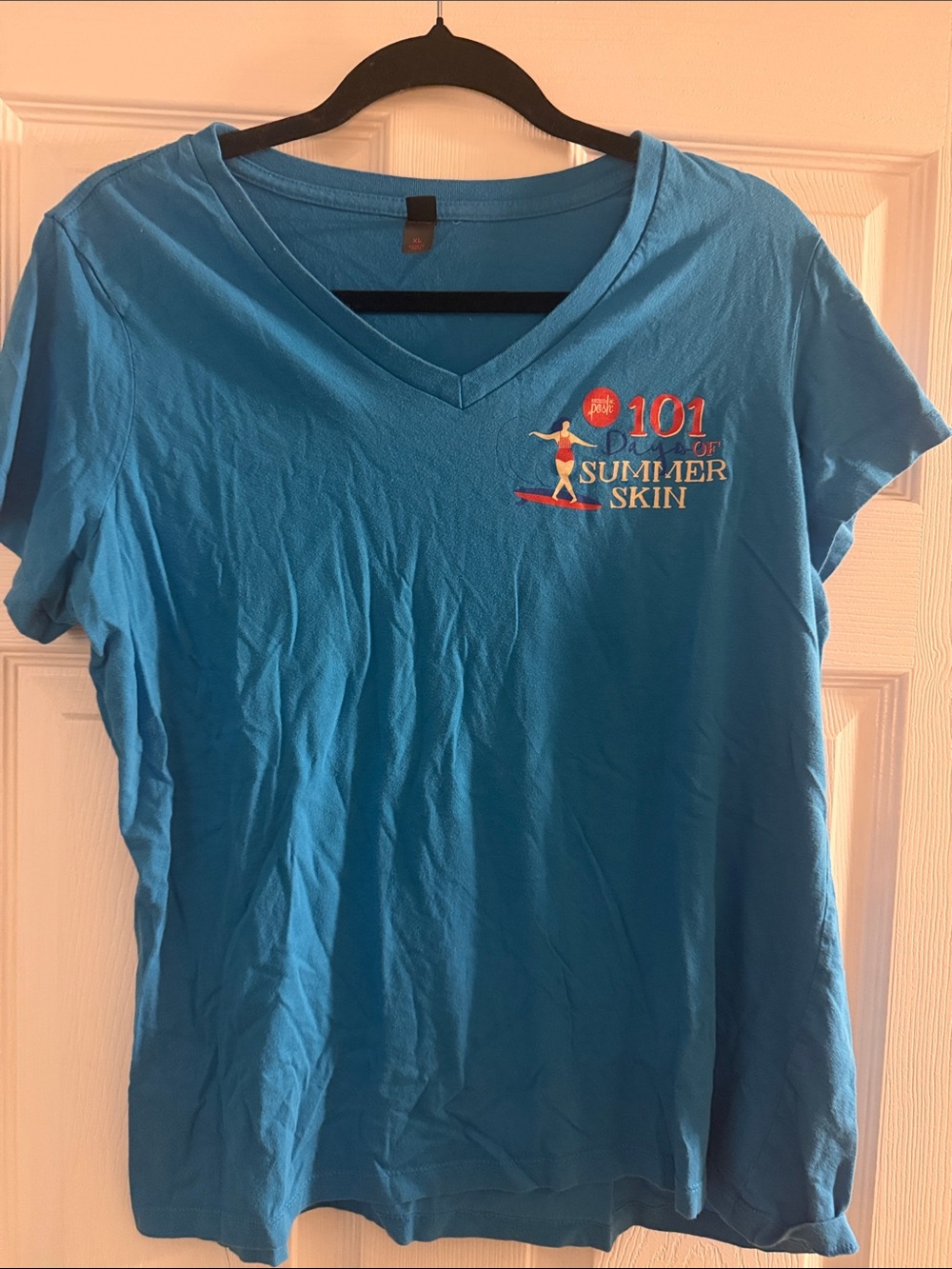 Perfectly Posh Turquoise V-Neck Short Sleeve Tee with Surf Chest Graphic